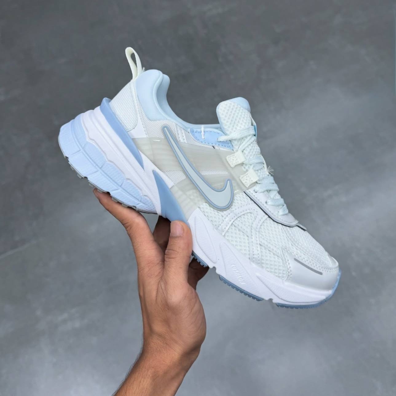 نایک وی تو کیNike V2K Run 143