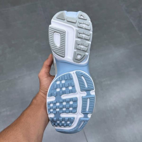 نایک وی تو کیNike V2K Run 143
