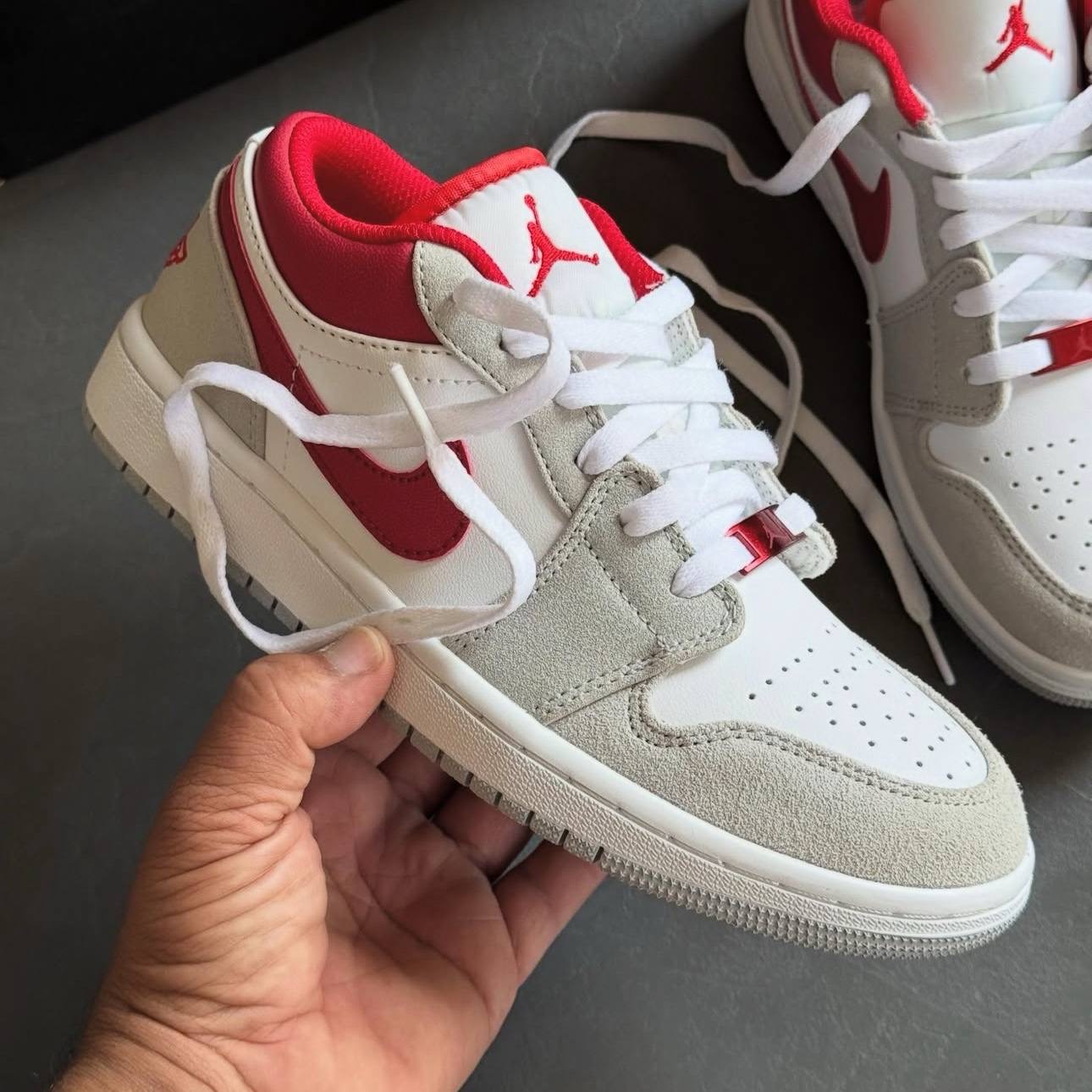 ایر جردن وان اسموک گری رد Nike Air Jordan 1 Low Light Smoke Grey Gym Red 94