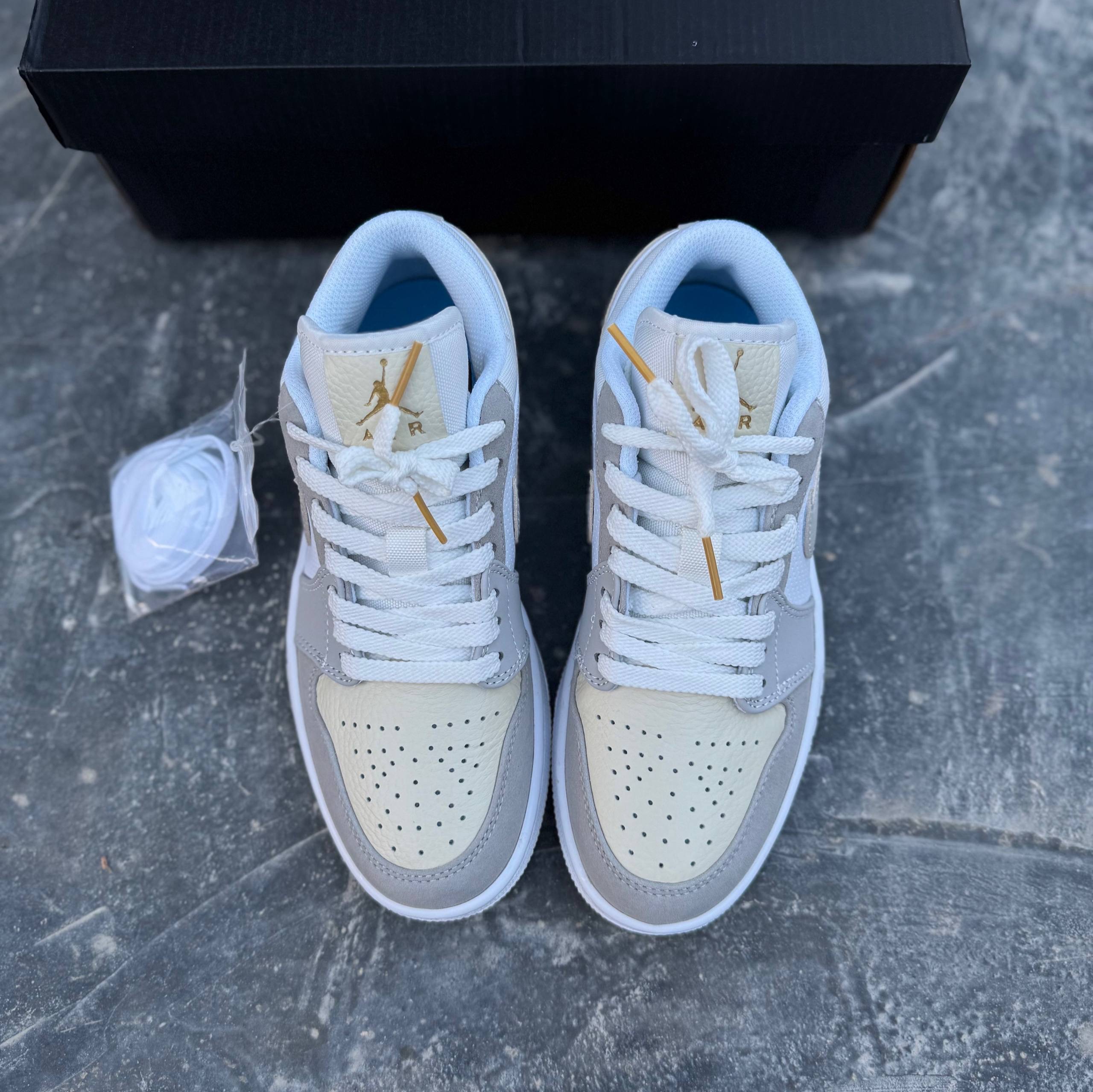 نایک ایر جردن وان لو پاریس Nike Air Jordan 1 Low Paris 75