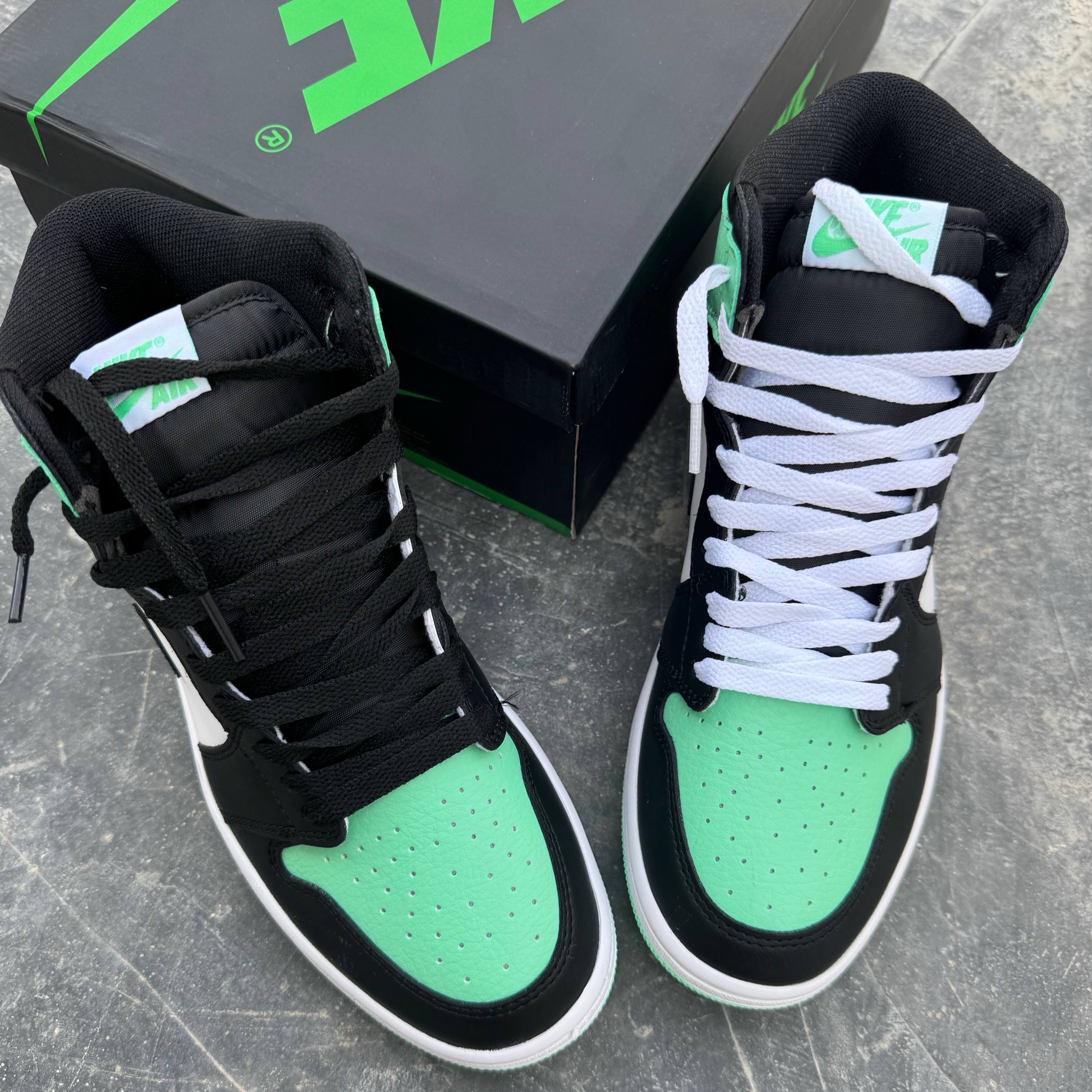 نایک ایر جردن1 رترو های اوجی گرین گلو Jordan 1 Retro High OG Green Glow 73