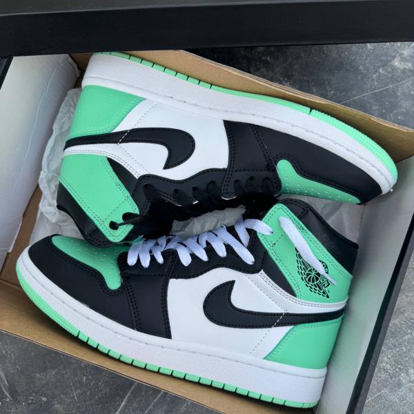 نایک ایر جردن1 رترو های اوجی گرین گلو Jordan 1 Retro High OG Green Glow 73