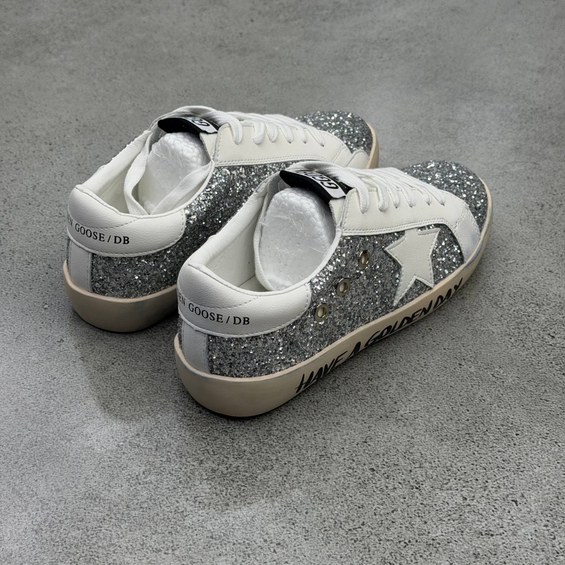 سوپر استار گلدن گوس Golden Goose 105