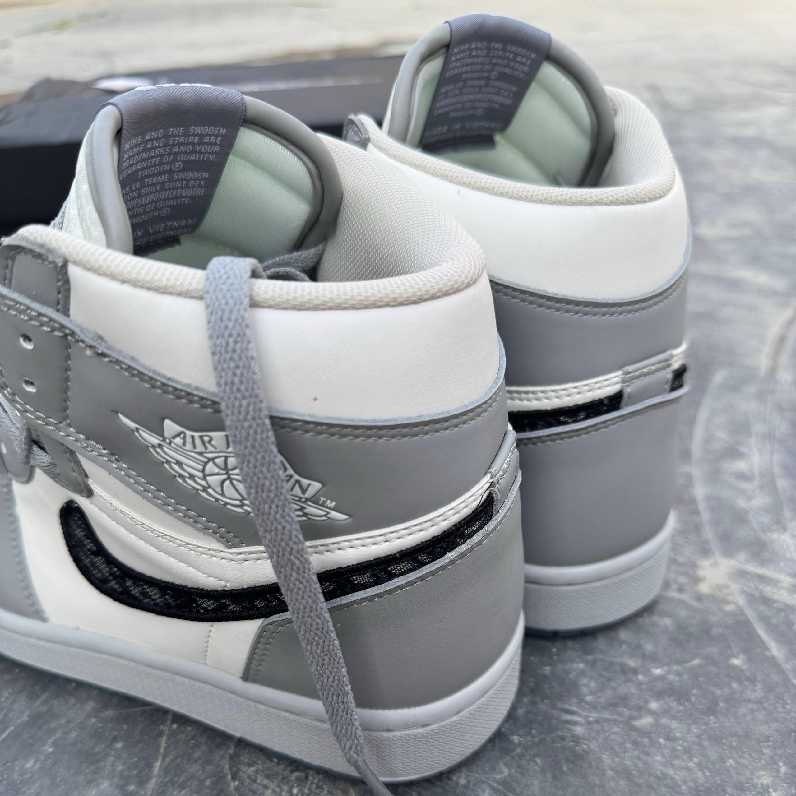 نایک جردن دیور Nike Air Jordan 1 Dior 70