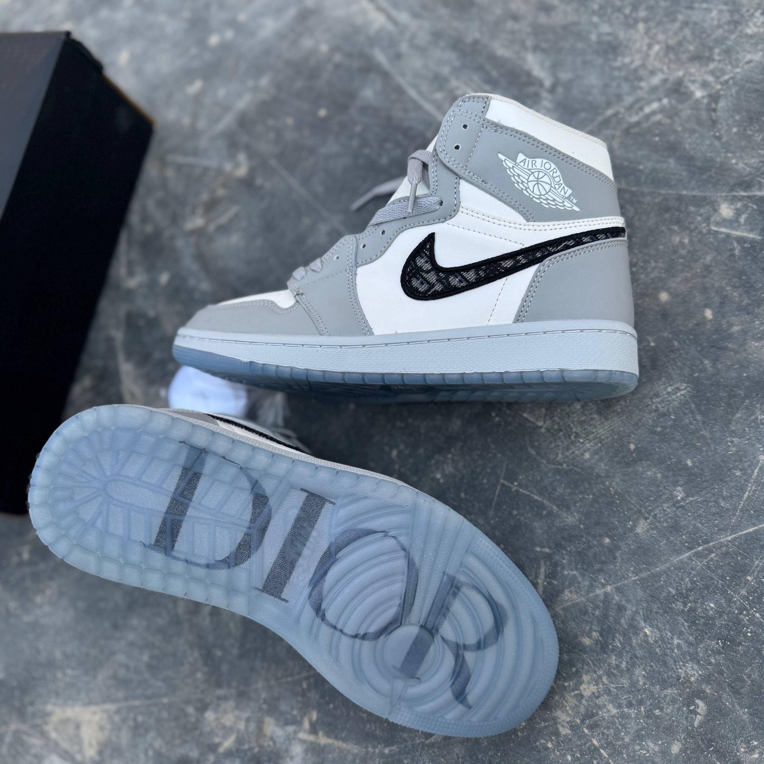نایک جردن دیور Nike Air Jordan 1 Dior 70