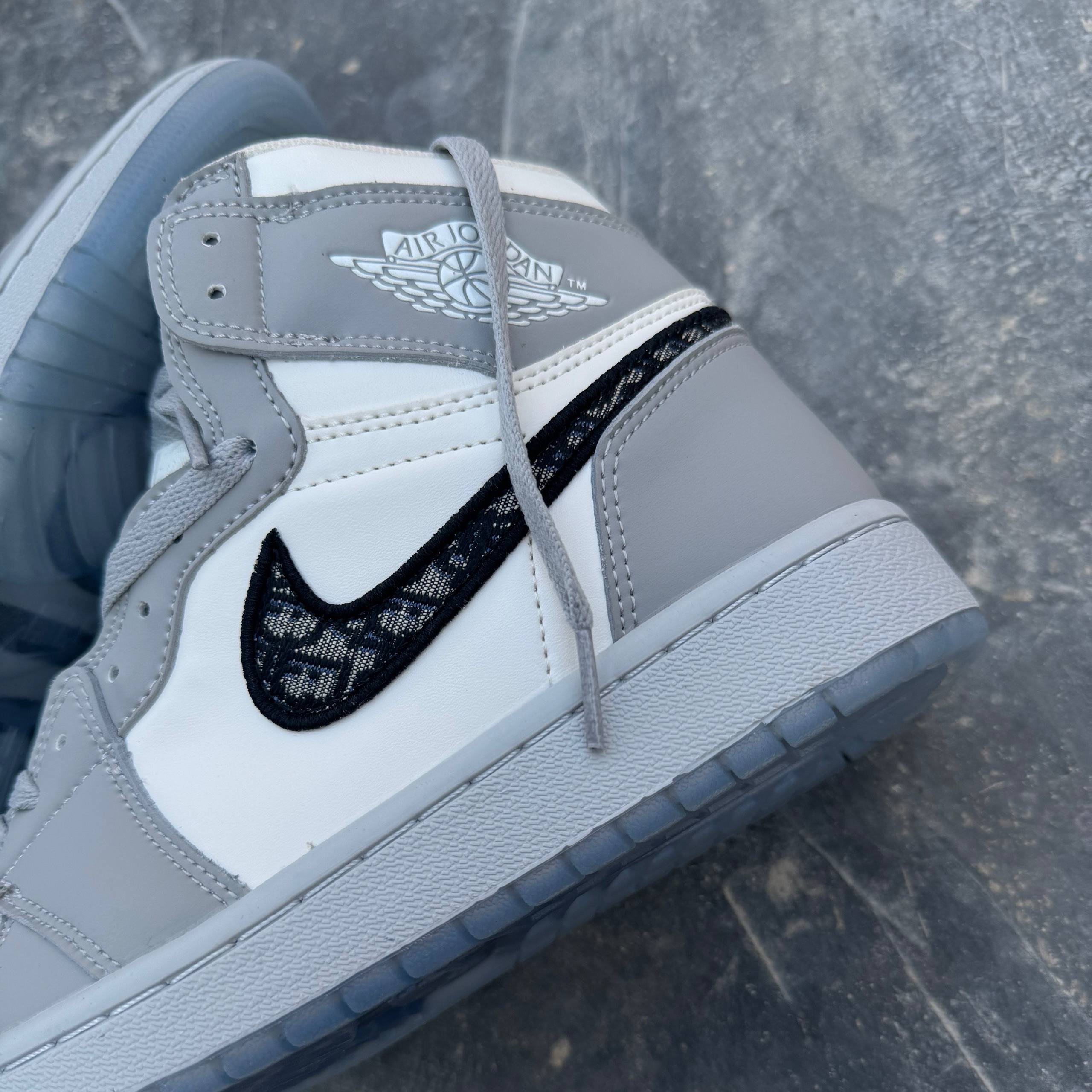 نایک جردن دیور Nike Air Jordan 1 Dior 70
