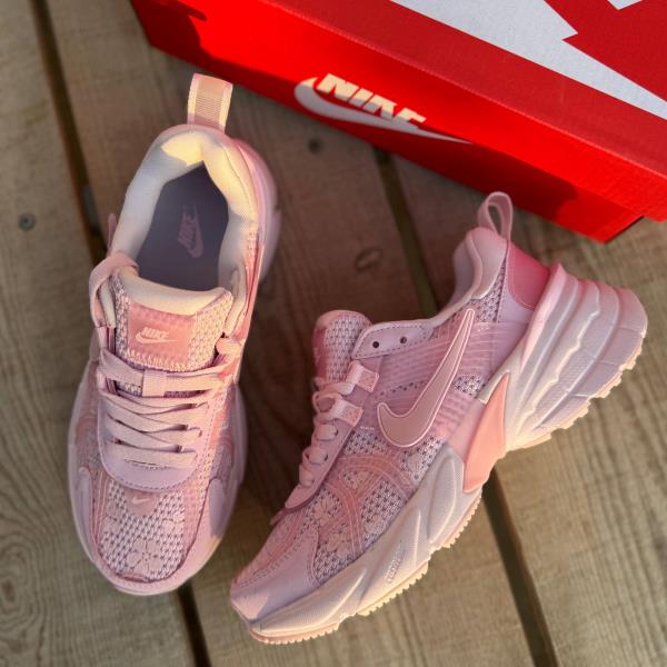 نایک وی تو کی ران صورتی Nike V2K Run  64