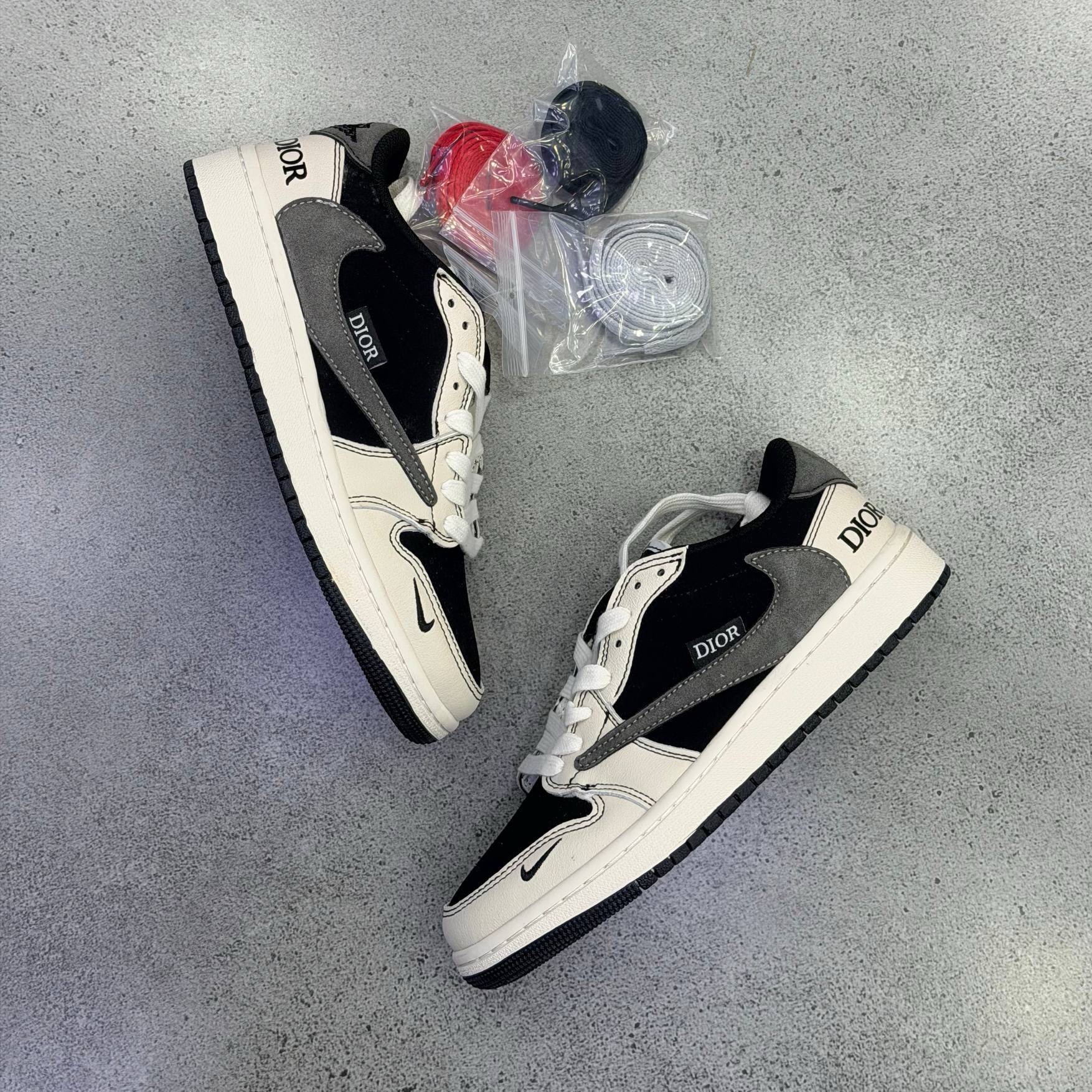 ترویس اسکات دیور Nike Air Jordan 1 Low OG SP Travis Scott x Dior. 10279