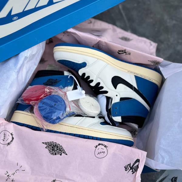 جردن 1 ترویس اسکات فرگمنت Nike Air Jordan 1 Retro High OG SP Travis Scott 10308