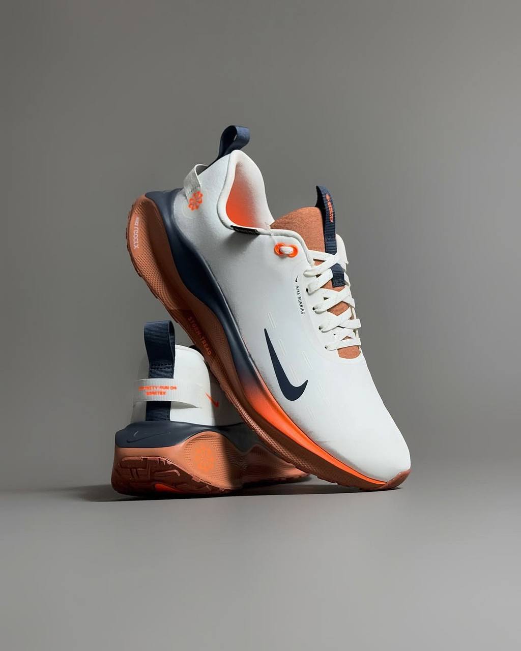 کفش نایک گورتکس سفید زیره نارنجی کد 18