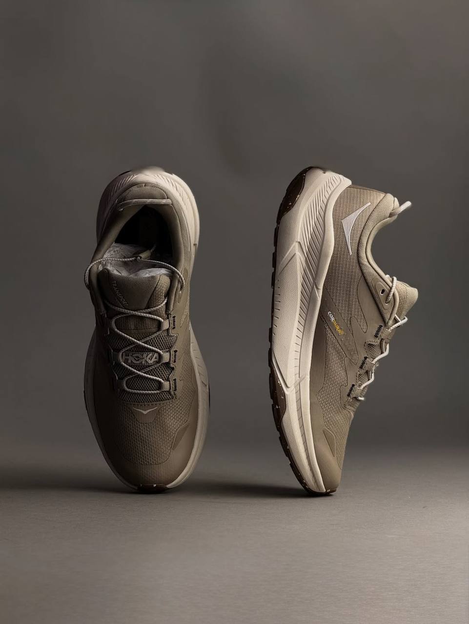 کفش هوکا ترنسپورت شکلاتی زیره سفید کد 