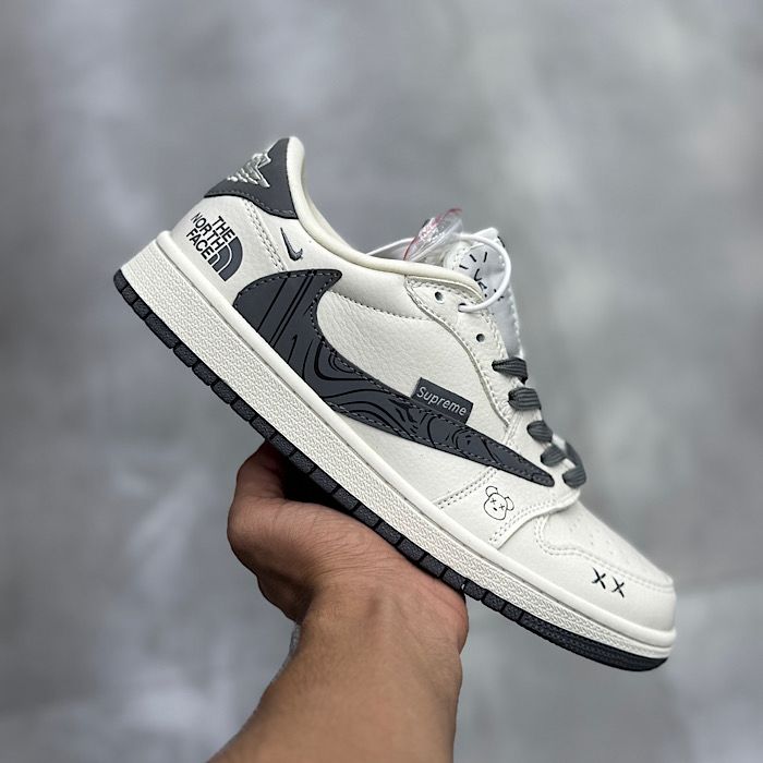 نایک جردن ترویس  Jordan Travis