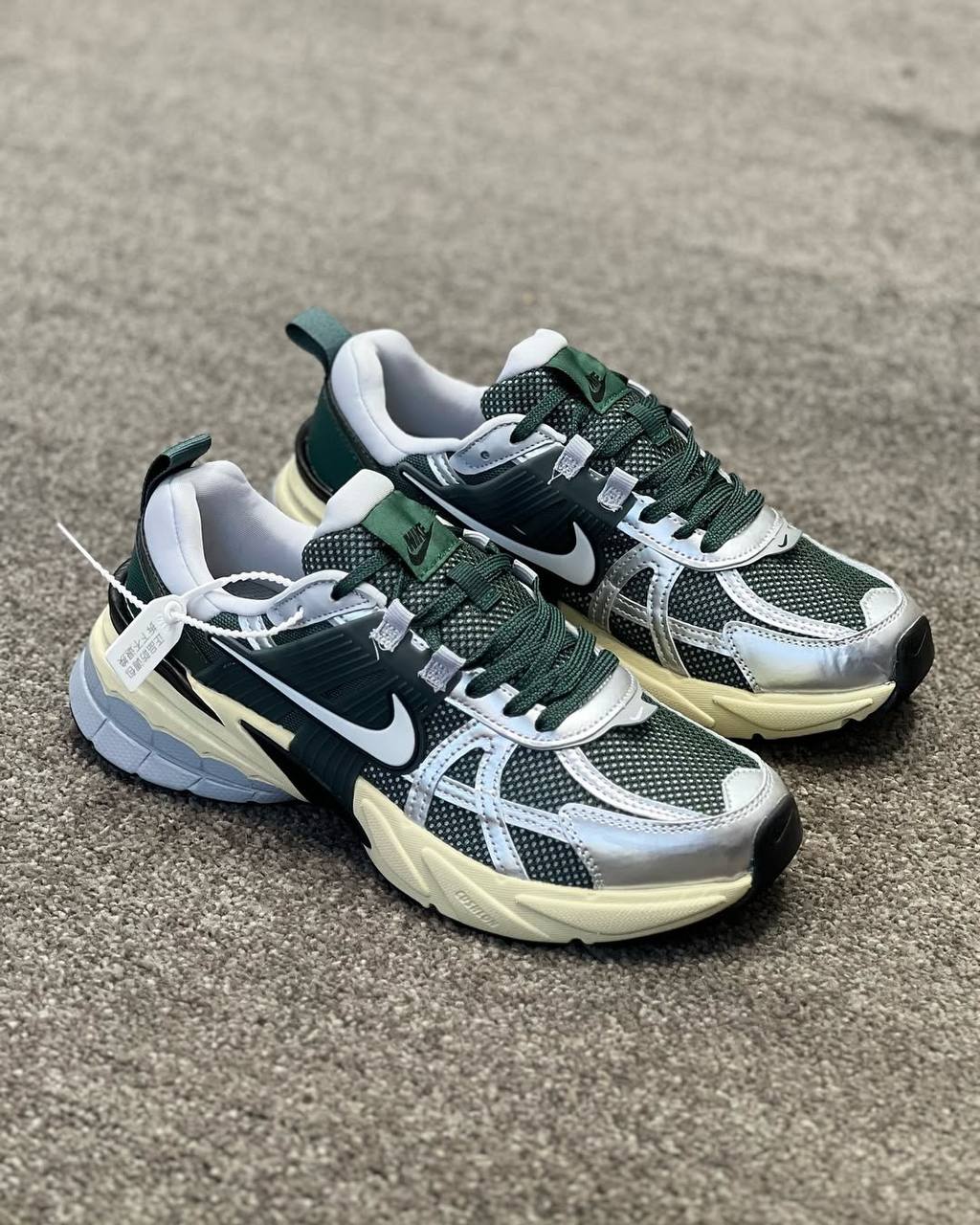  نایک وی تو کی ران Nike v2k run کد 11520