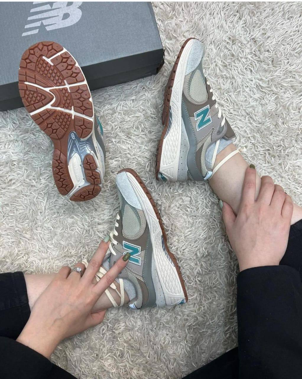 نیوبالانس ۲۰۰۲ آر Newbalance 2002r  کد