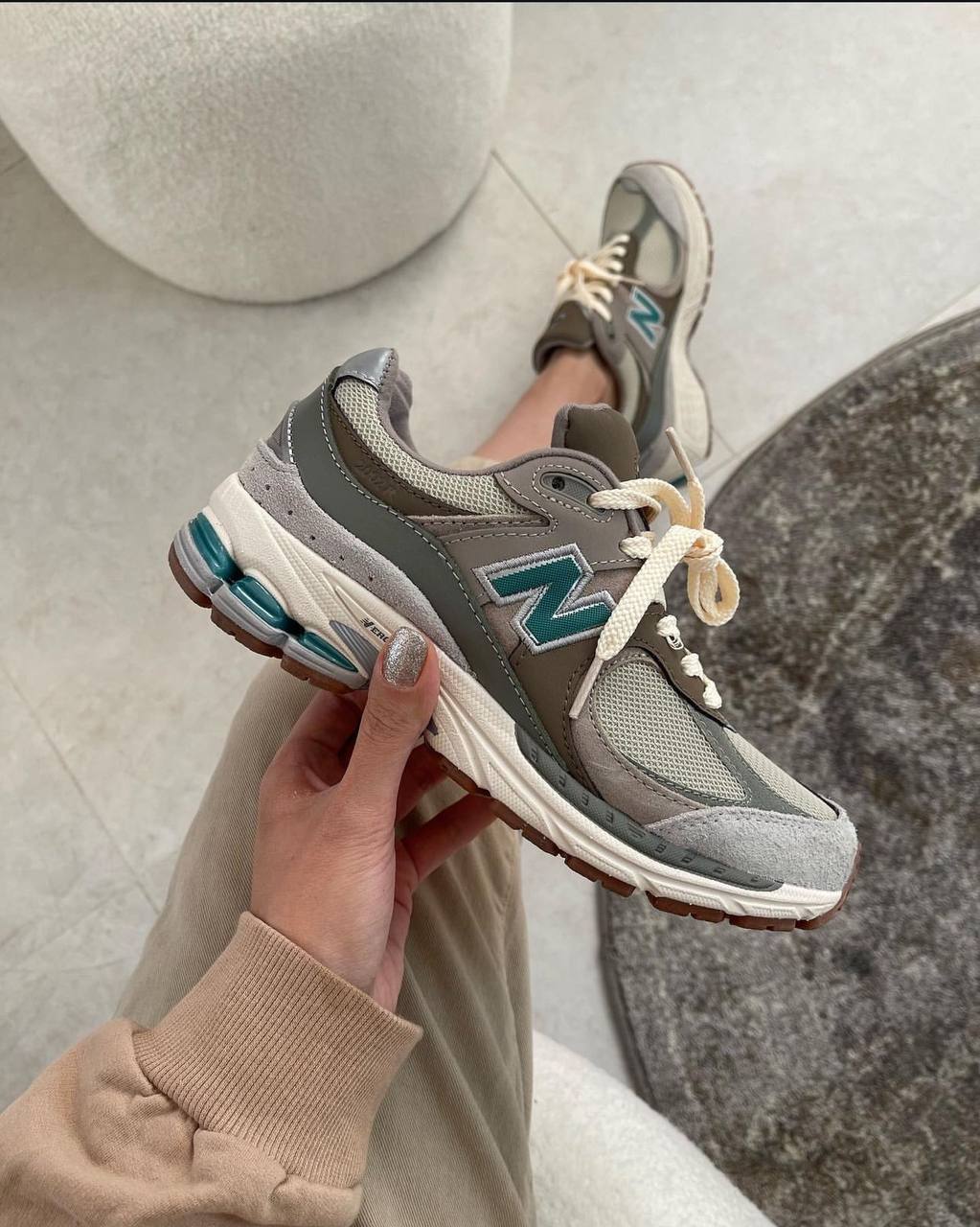 نیوبالانس ۲۰۰۲ آر Newbalance 2002r  کد