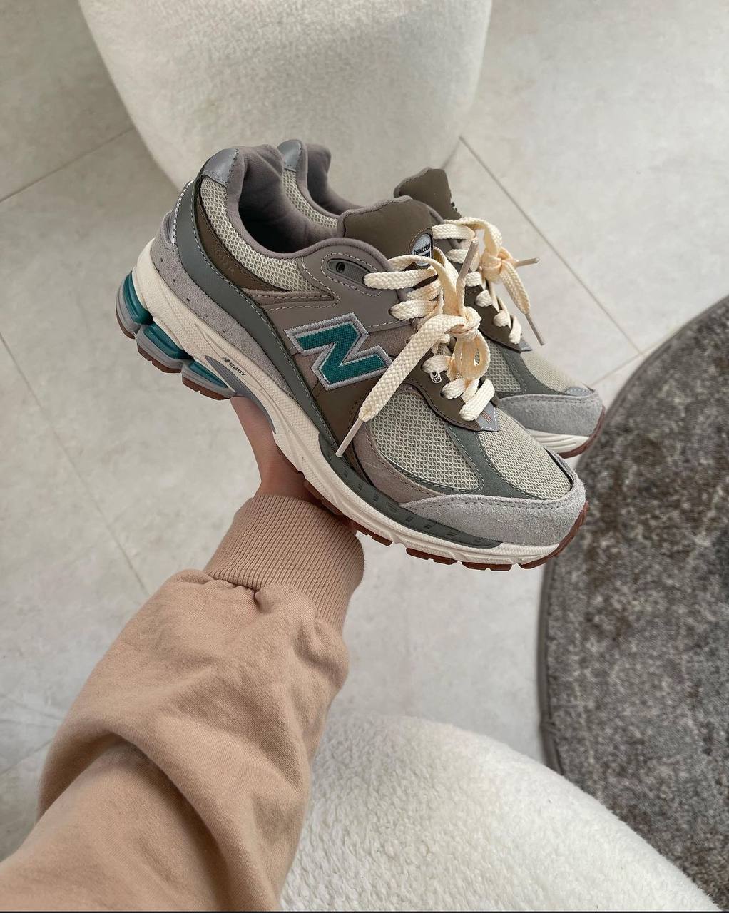 نیوبالانس ۲۰۰۲ آر Newbalance 2002r  کد