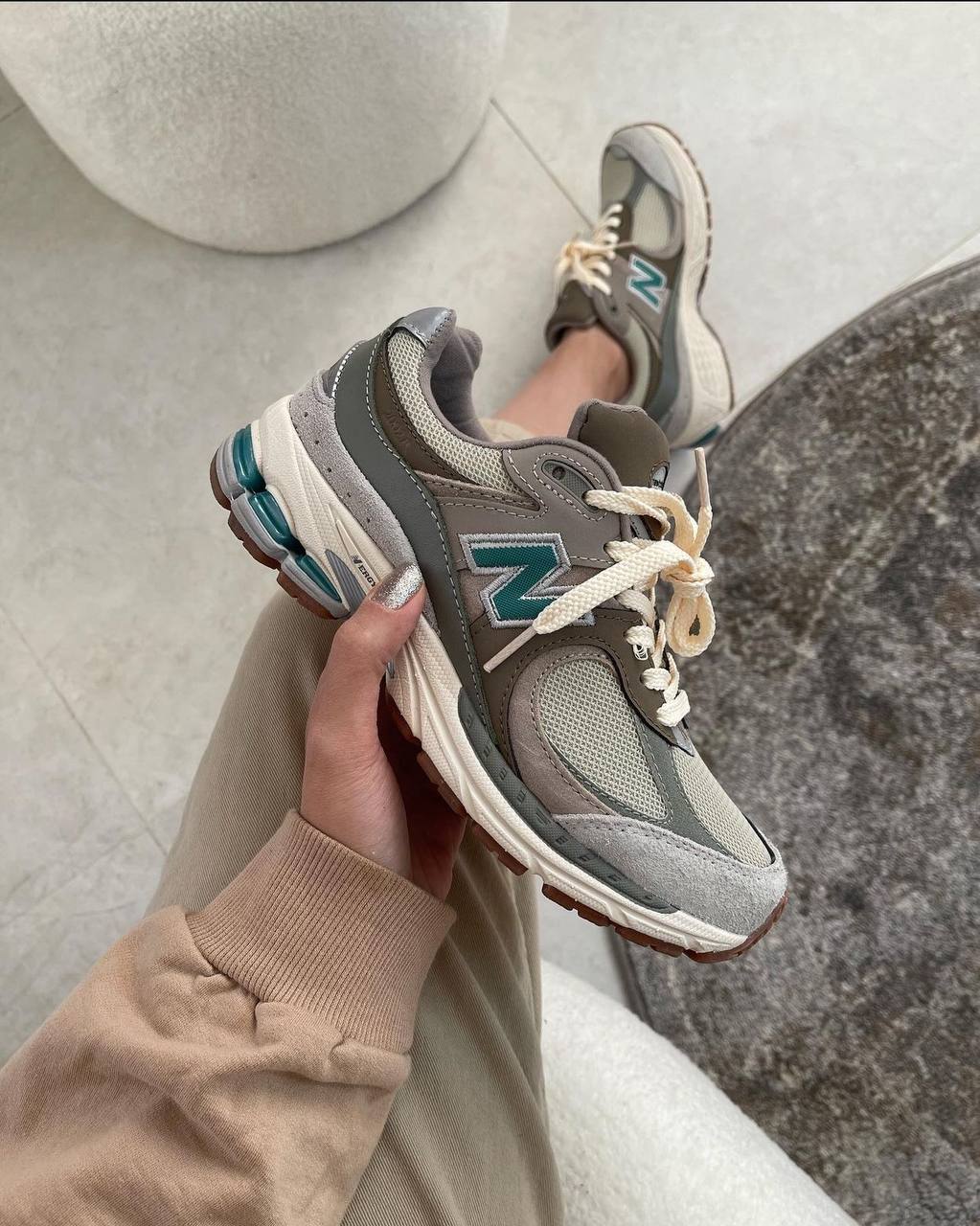 نیوبالانس ۲۰۰۲ آر Newbalance 2002r  کد