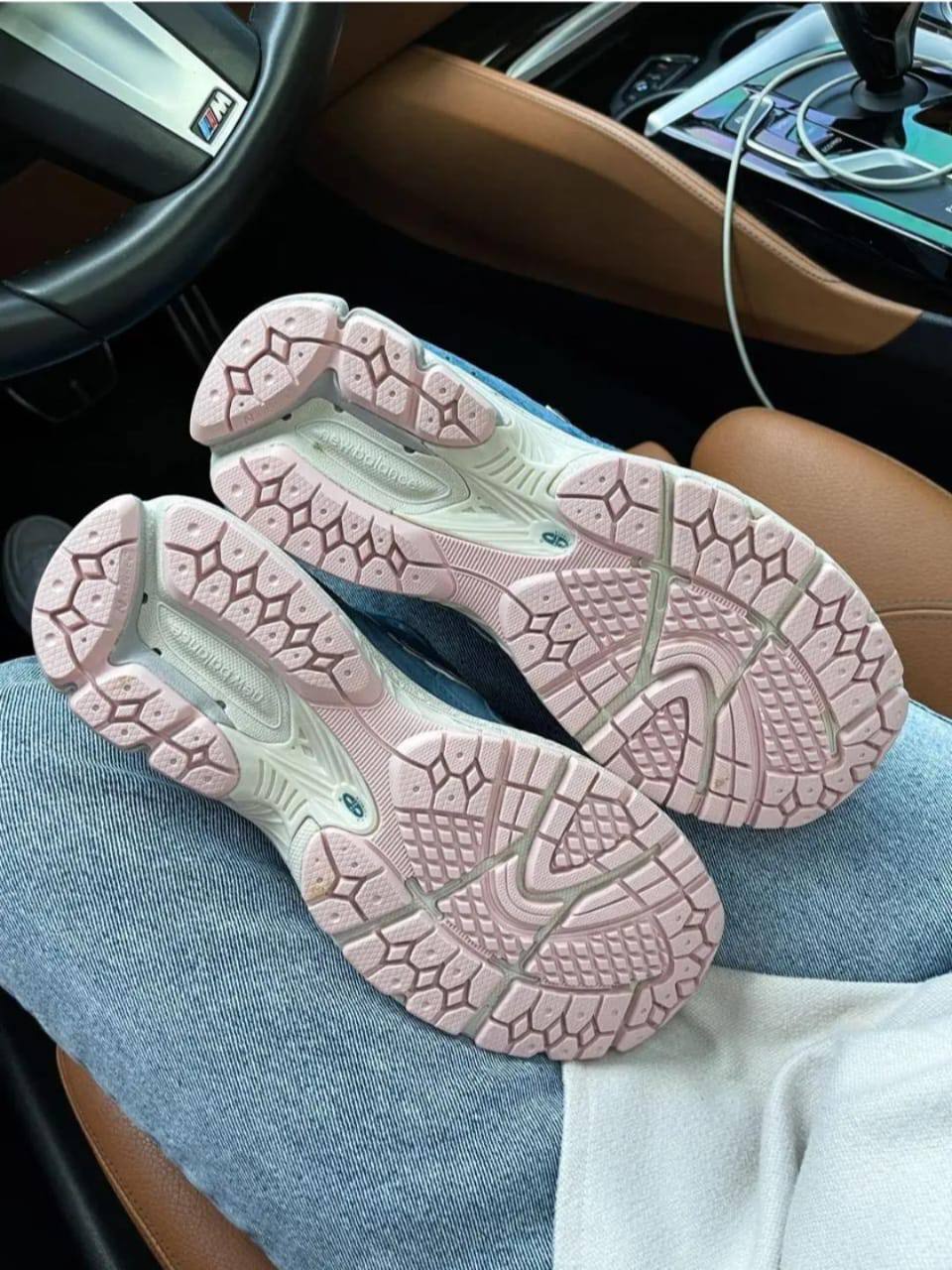 نیوبالانس ۲۰۰۲ آر Newbalance 2002r  کد