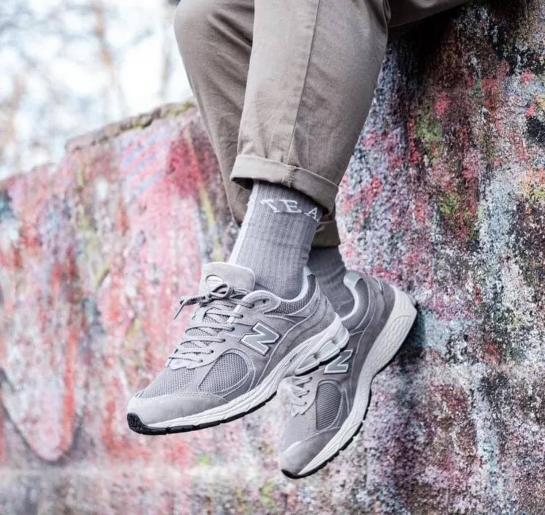 نیوبالانس ۲۰۰۲ آر Newbalance 2002r  کد