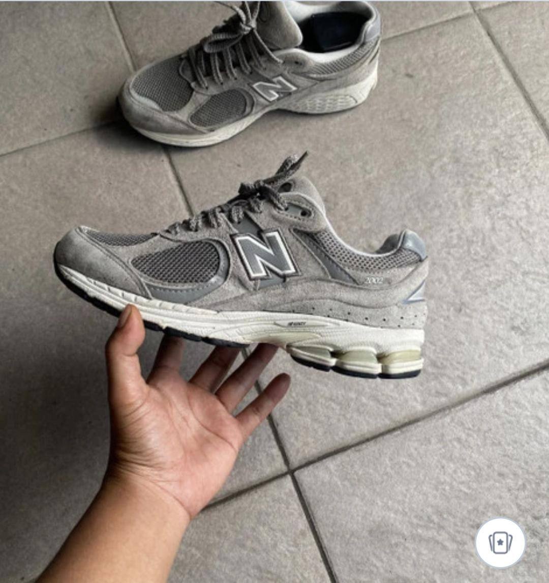 نیوبالانس ۲۰۰۲ آر Newbalance 2002r  کد